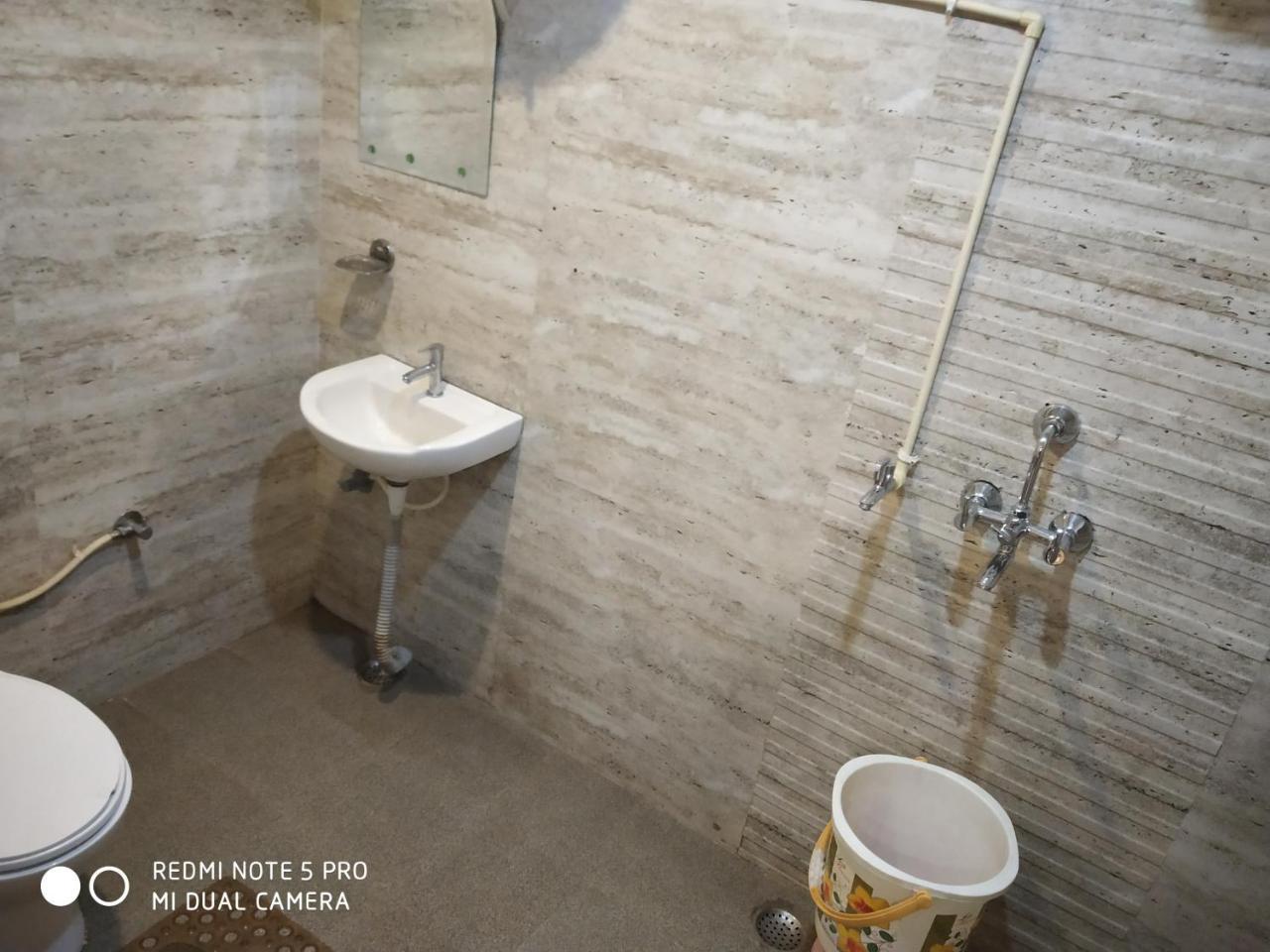 Hotel Aadesh Palace Waranasi Zewnętrze zdjęcie