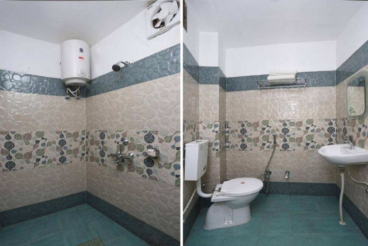 Hotel Aadesh Palace Waranasi Zewnętrze zdjęcie